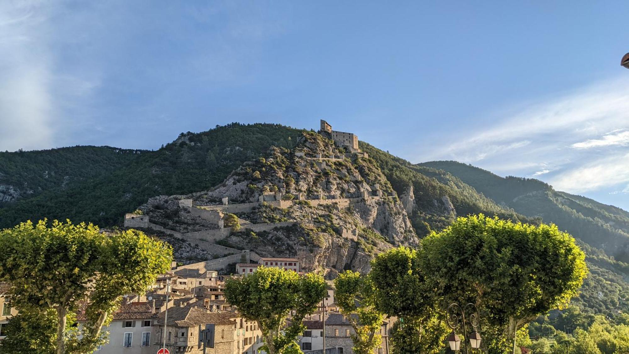 Les Gites D'Intervalles 昂特勒沃 外观 照片